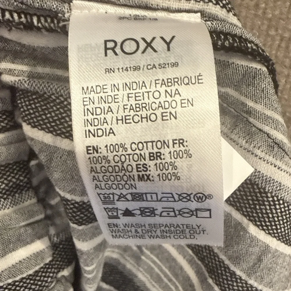 Roxy Cotton Beach Shorts Womens Medium Black White Striped Boho Pockets EUC - Picture 9 of 13